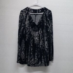 Simply Vera Vera Wang Black and Gray FloralPatterned Blouse